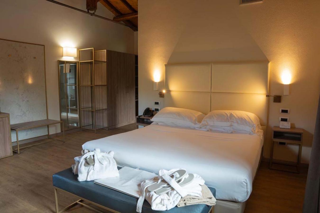 Le Cappuccinelle Suites&Spa เปรูจา ภายนอก รูปภาพ