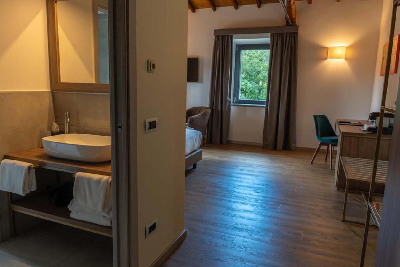 Le Cappuccinelle Suites&Spa เปรูจา ภายนอก รูปภาพ